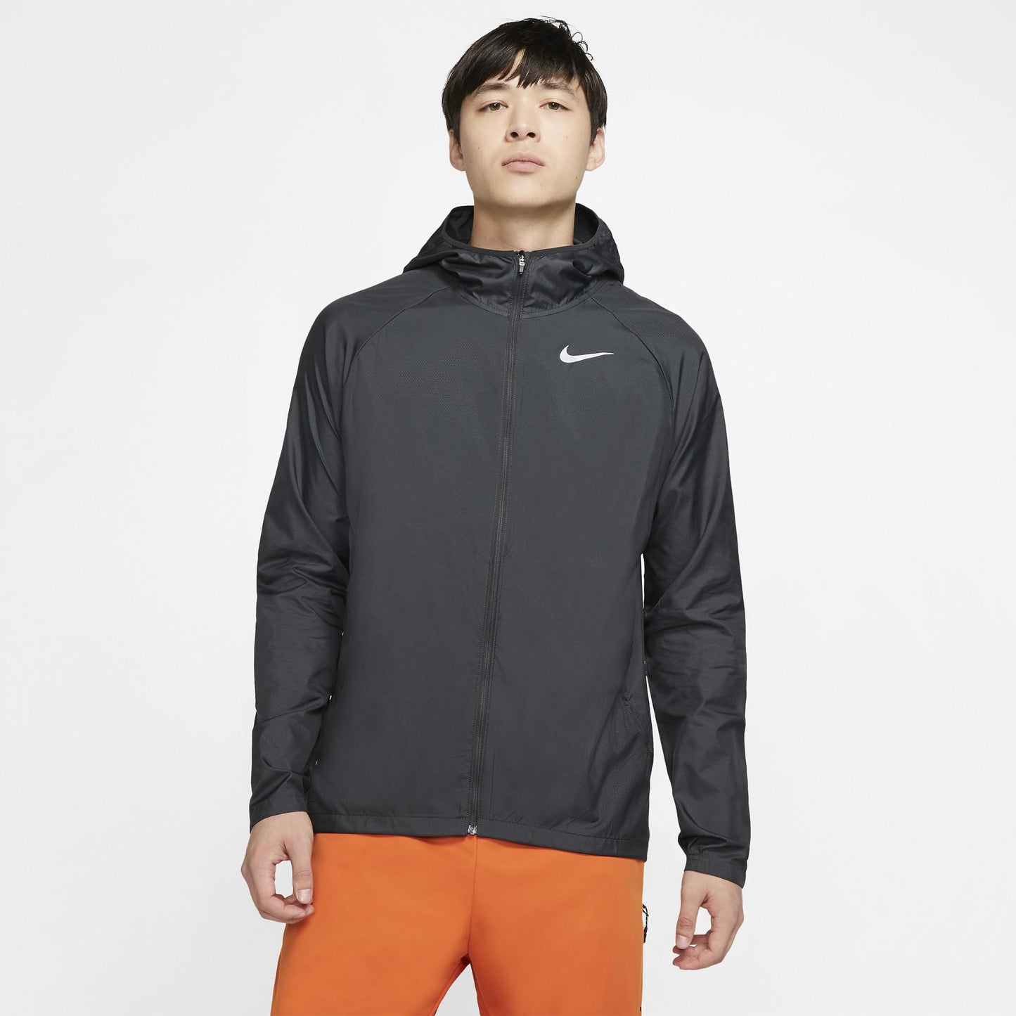 Chaqueta Nike Essential. Hombre