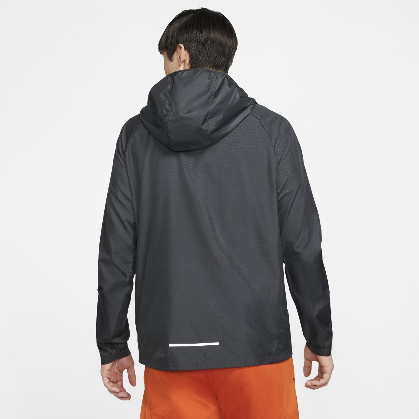 Chaqueta Nike Essential. Hombre