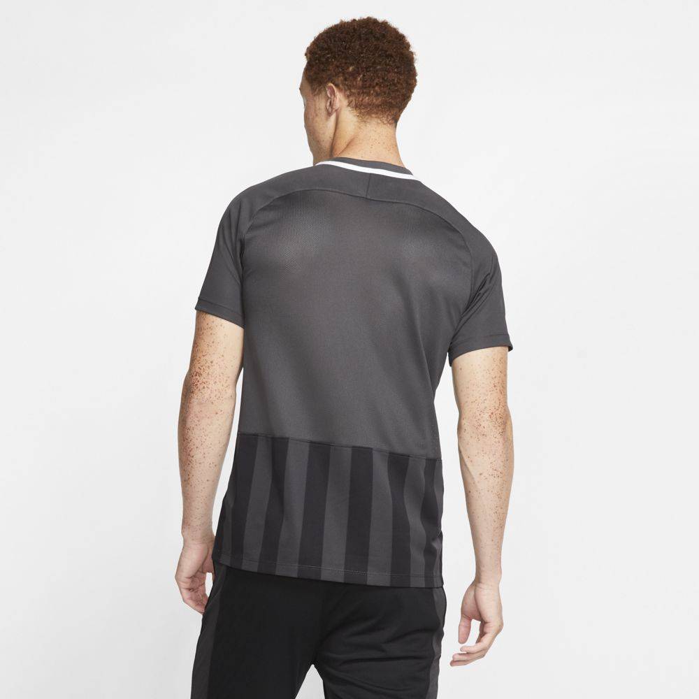 Camiseta Nike Striped Division III. Hombre