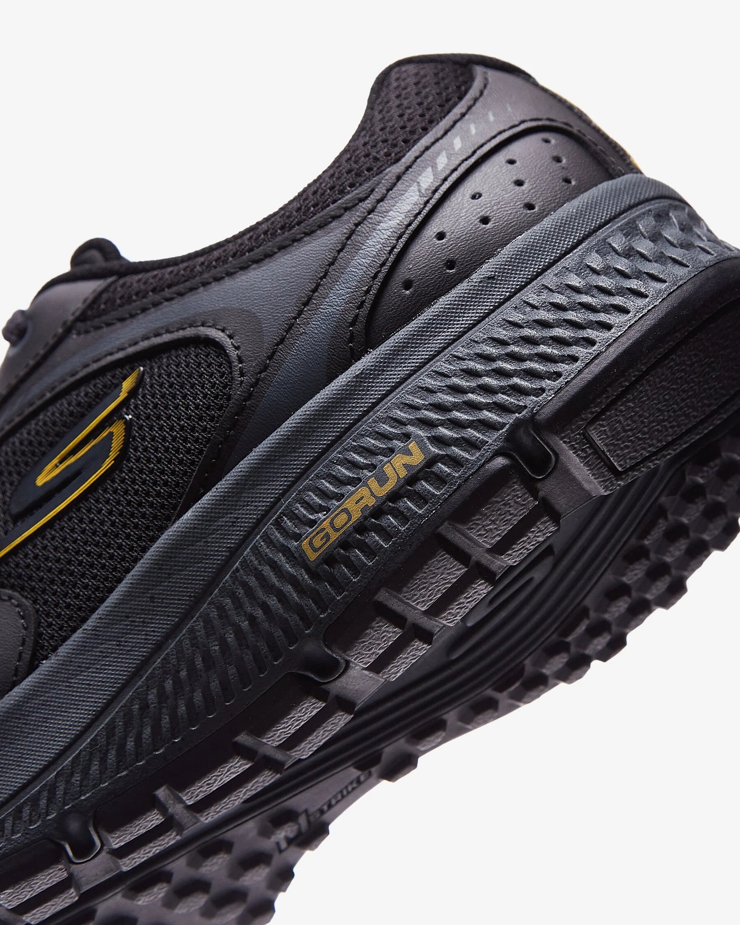 Skechers Go Run Consistente. Hombre