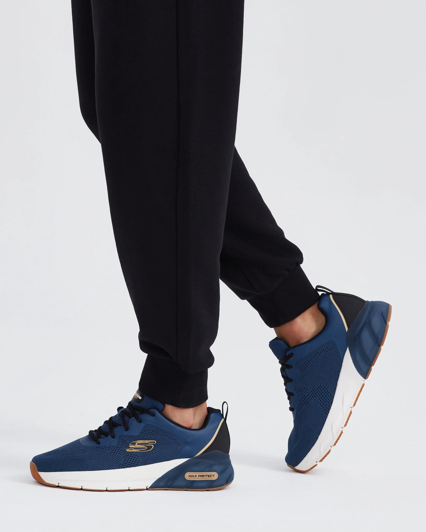 Skechers Max Protect Sport - Safeguard.Hombre