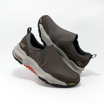 Skechers Go Walk® Arch Fit® Outdoor - Castle Rock. Hombre