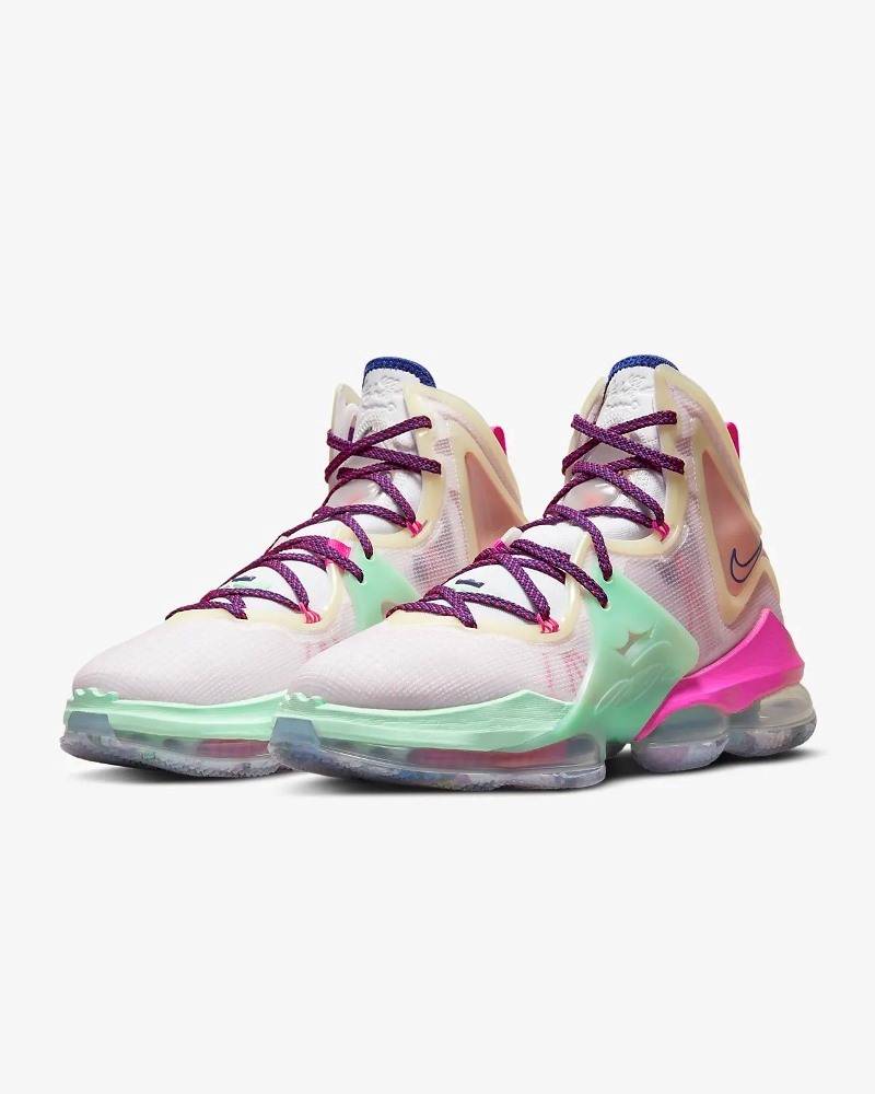 Nike LeBron 19 - Hombre