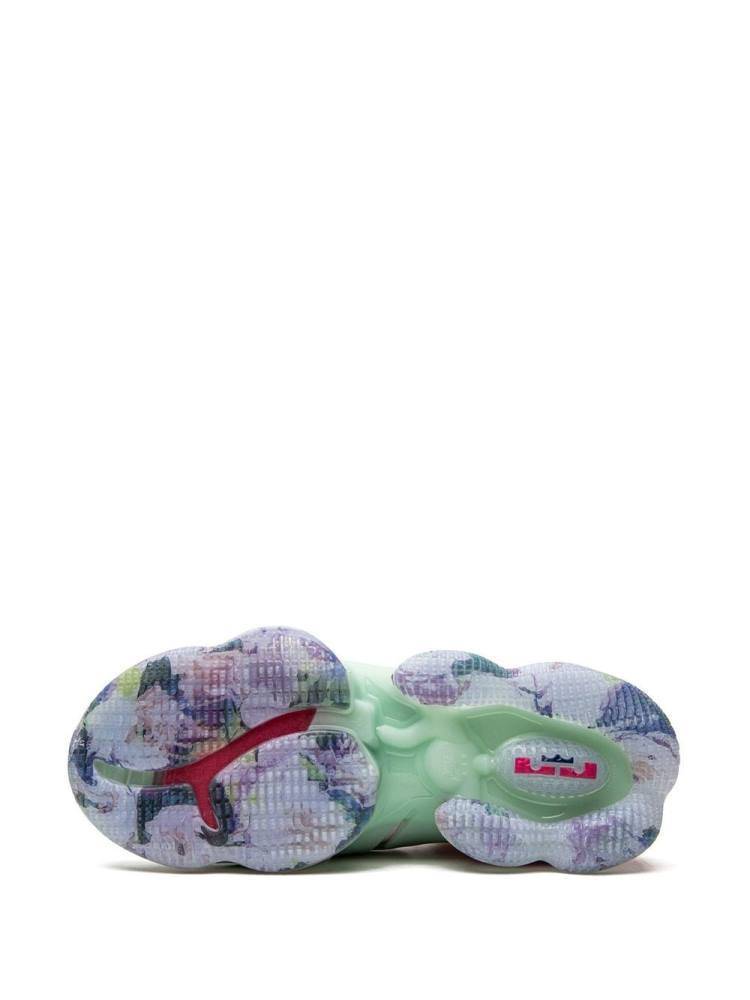 Nike LeBron 19 - Hombre