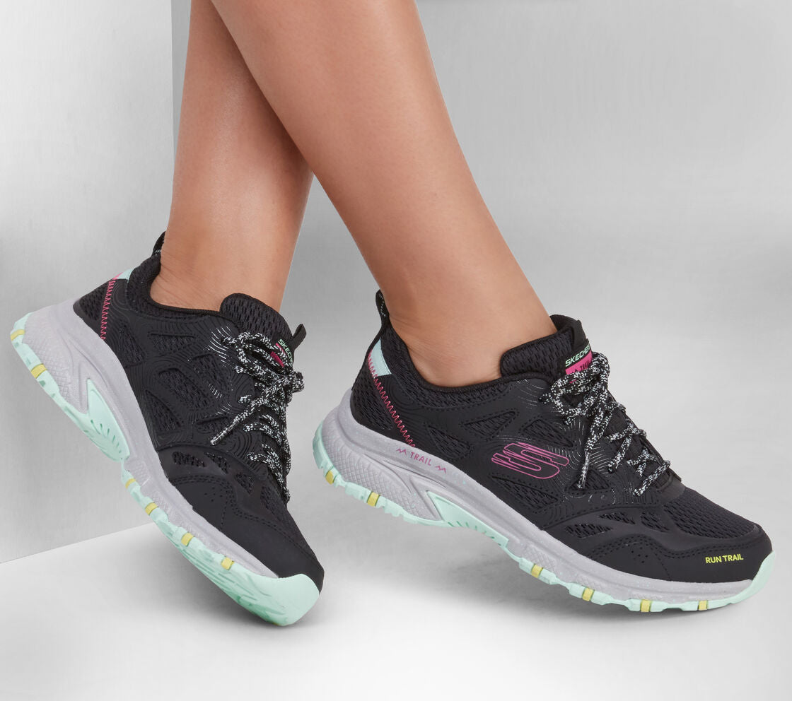 Skechers Hillcrest. Mujer
