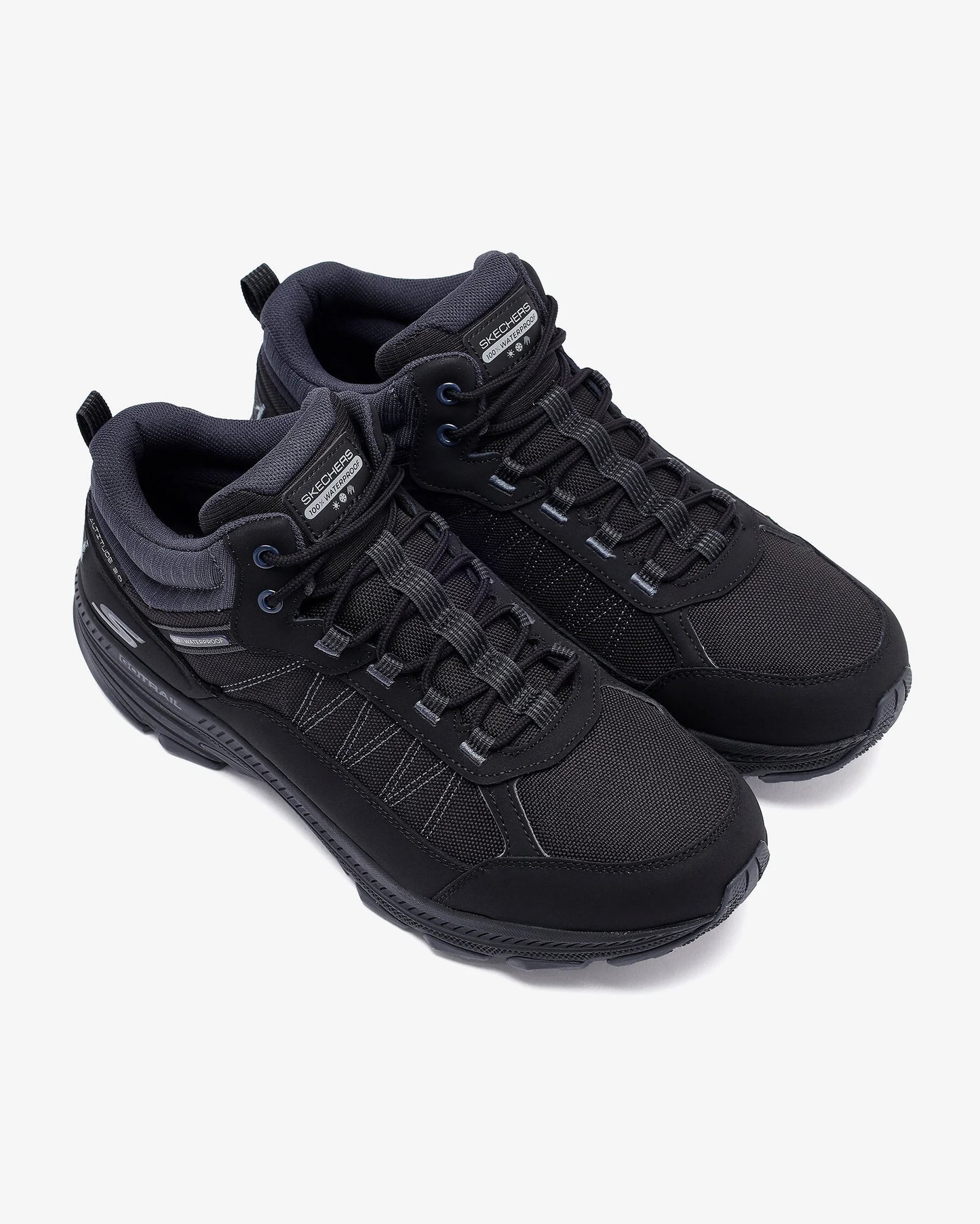 Skechers GO RUN® Trail Altitude 2.0. Mujer