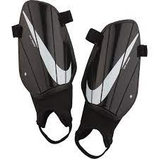 canilleras Nike Charge Guard