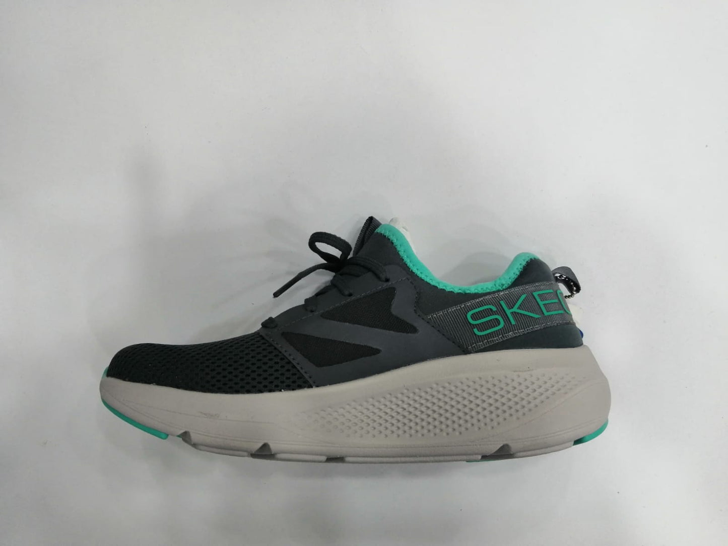 Skechers GOrun Elevate. Mujer