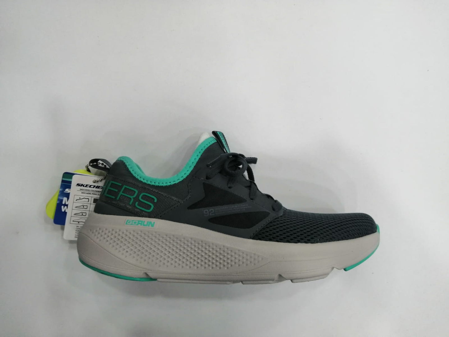Skechers GOrun Elevate. Mujer
