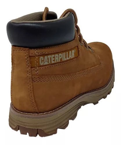 Caterpillar Founder Boston. Hombre