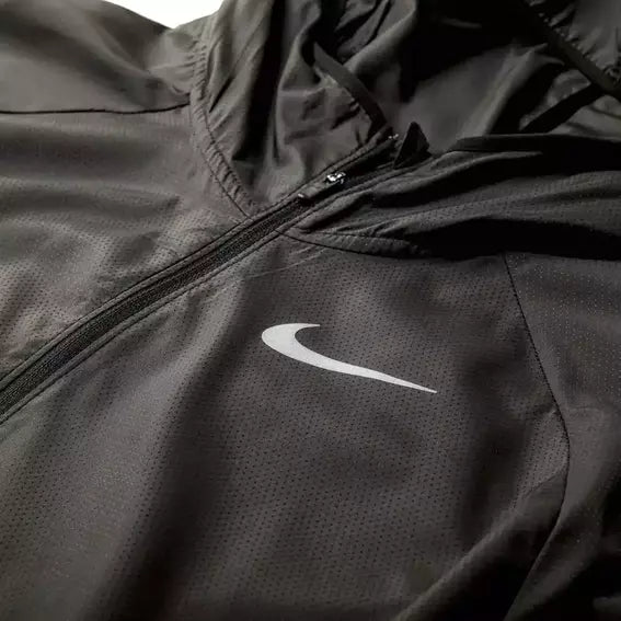 Chaqueta Nike Essential