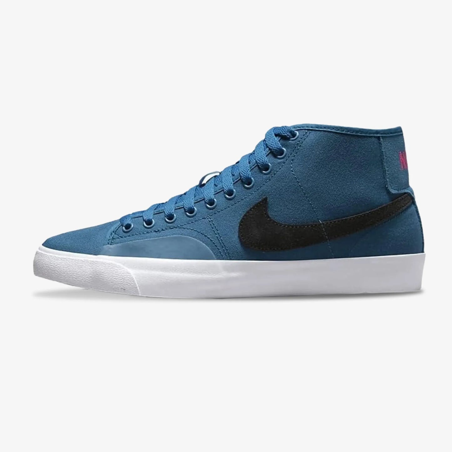 Nike SB Blazer Court Mid-Hombre