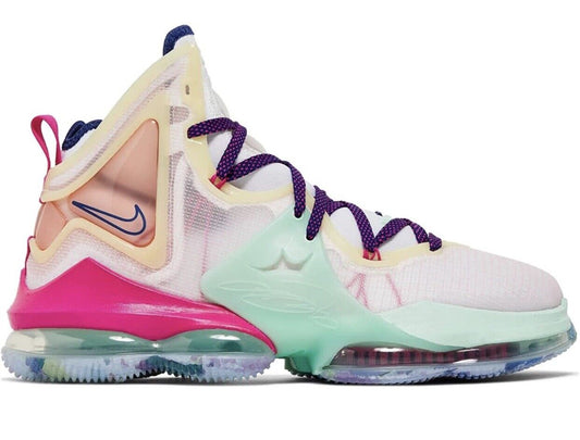 Nike LeBron 19-Hombre